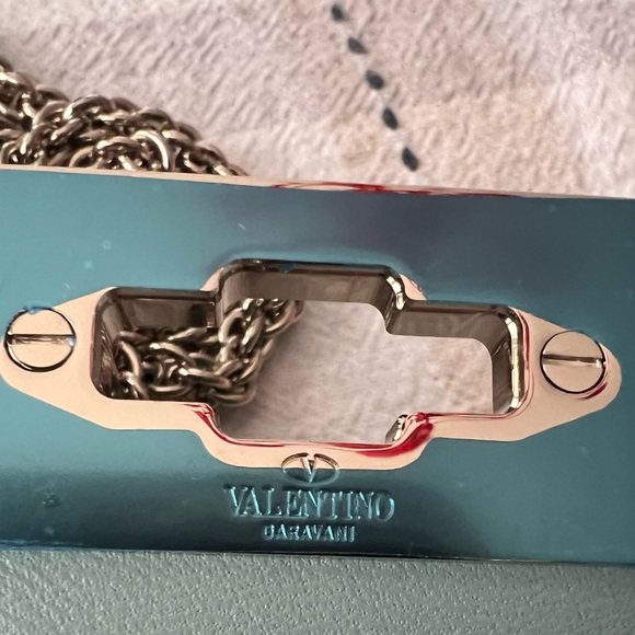 NWT VALENTINO Sage Green Quilted Rockstud Spike Chain Clutch Boutique - Picture 4 of 9